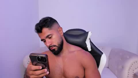 santiago_huntt online show from 02-19-26, 08:27