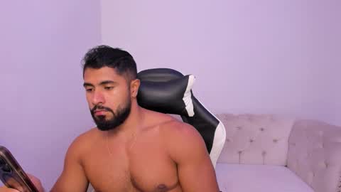 santiago_huntt online show from 03-02-26, 07:54