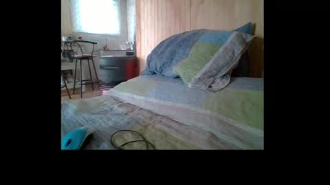 Snapshot of santiago_n chatting on 06-16-26, 02:52 santiago_n online show from 06-16-26, 02:52