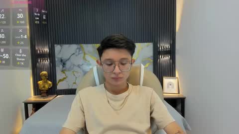 santiago_russo18 online show from 10-03-25, 12:02