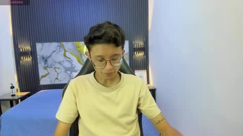 santiago_russo18 online show from 03-02-26, 07:10