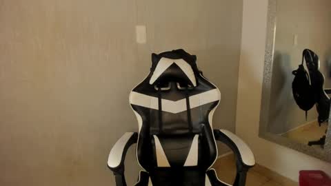 Julius Novachrono  online show from 11-12-25, 07:35