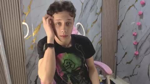 Julius Novachrono  online show from 03-16-26, 02:17