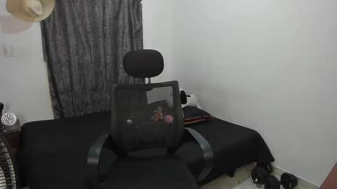 Snapshot of santiceballo chatting on 04-20-26, 09:01 Julius Novachrono online show from 04-20-26, 09:01