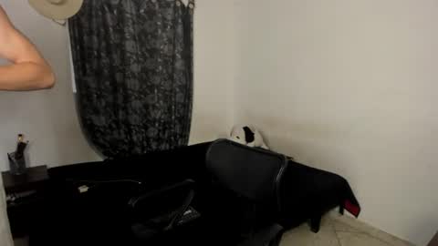 Snapshot of santiceballo chatting on 06-24-26, 09:36 Julius Novachrono online show from 06-24-26, 09:36