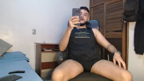 Snapshot of santiexxx chatting on 06-28-26, 01:22 santiexxx online show from 06-28-26, 01:22