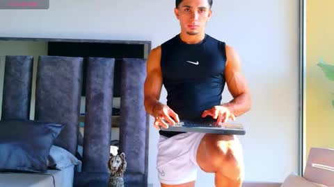 Santiago Seans online show from 02-11-26, 01:16