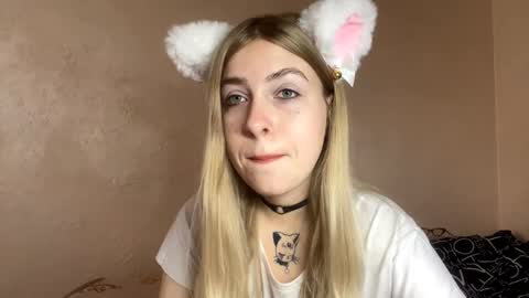 Snapshot of santosfiora chatting on 10-15-25, 12:27 Anna online show from 10-15-25, 12:27