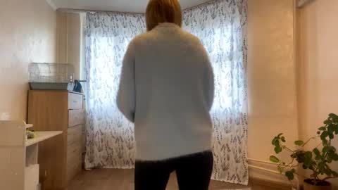 Snapshot of santosfiora chatting on 10-22-25, 07:19 Anna online show from 10-22-25, 07:19