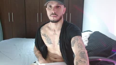 Snapshot of santti_torres chatting on 05-21-26, 03:57 Santy Torres online show from 05-21-26, 03:57