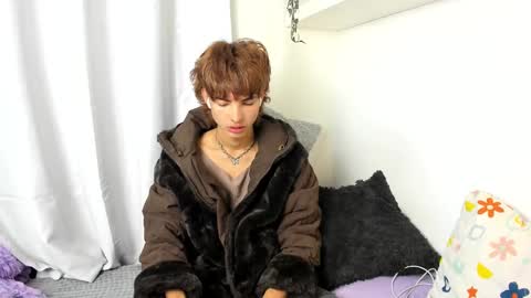 Snapshot of santy_kitty chatting on 01-13-25, 02:50 kitty online show from 01-13-25, 02:50