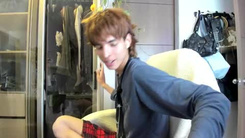 Snapshot of santy_kitty chatting on 01-25-25, 01:10 kitty online show from 01-25-25, 01:10