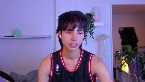 kitty online show from 06-09-26, 02:34