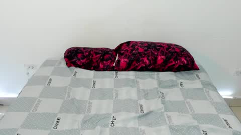 santy_of1 online show from 04-27-26, 12:58