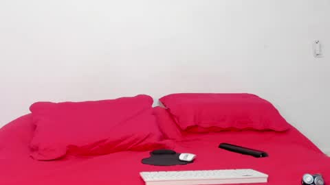santy_of1 online show from 05-27-26, 03:09