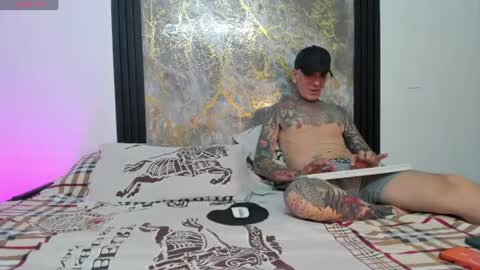 santy_of1 online show from 06-25-26, 01:16