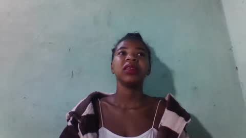 sanyah0123 online show from 11-17-25, 04:07