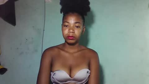 sanyah0123 online show from 12-22-25, 11:40