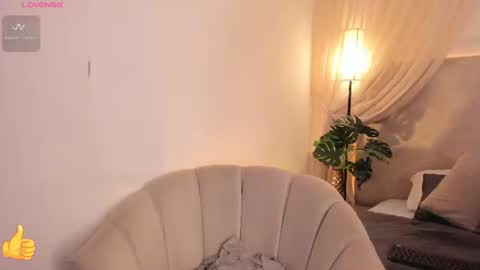 Snapshot of saori_newman chatting on 07-09-26, 11:58 Saori online show from 07-09-26, 11:58