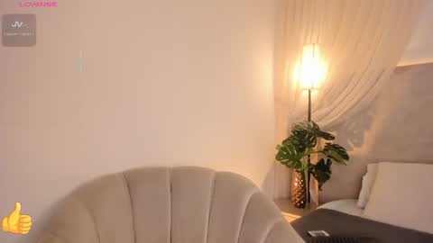 Snapshot of saori_newman chatting on 07-11-26, 11:46 Saori online show from 07-11-26, 11:46