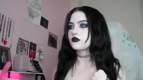 Snapshot of saphirerose1 chatting on 10-12-25, 08:19 Sapphire online show from 10-12-25, 08:19