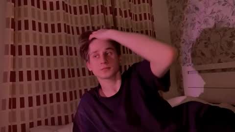 Snapshot of sapph1res chatting on 02-27-26, 07:36 sapph1res online show from 02-27-26, 07:36