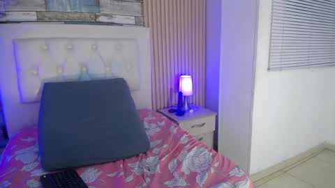 sapphire_hs online show from 04-08-26, 04:56