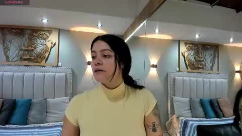 Snapshot of sara__michell chatting on 06-20-26, 11:57 online show from 06-20-26, 11:57
