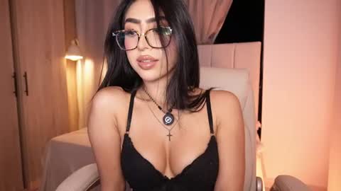 Snapshot of sara_albrecht chatting on 07-02-26, 12:43 Sara online show from 07-02-26, 12:43