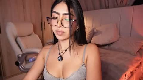 Snapshot of sara_albrecht chatting on 07-05-26, 04:19 Sara online show from 07-05-26, 04:19