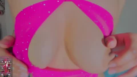 Snapshot of sara_allenx chatting on 05-25-26, 02:01 sara allenx online show from 05-25-26, 02:01
