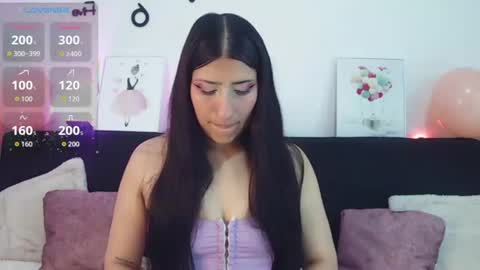 Snapshot of sara_blum_ chatting on 06-13-26, 06:39 SARA online show from 06-13-26, 06:39