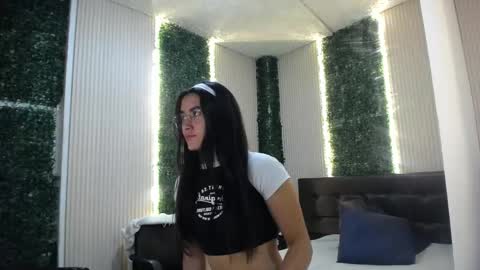 Sara online show from 05-01-26, 01:05
