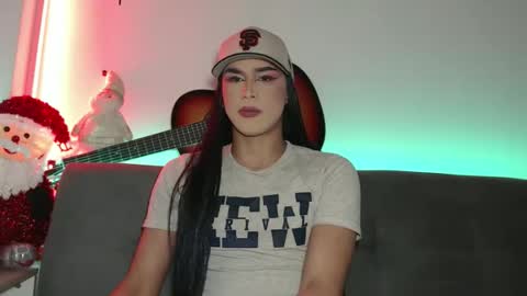 sara_hunter12 online show from 12-20-25, 10:11