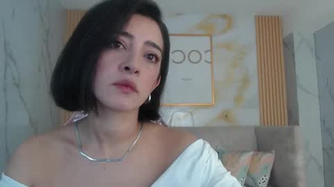 Snapshot of sara_lopez_s chatting on 10-25-25, 01:29 Sara online show from 10-25-25, 01:29