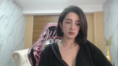 Snapshot of sara_lopez_s chatting on 03-31-26, 01:33 Sara online show from 03-31-26, 01:33