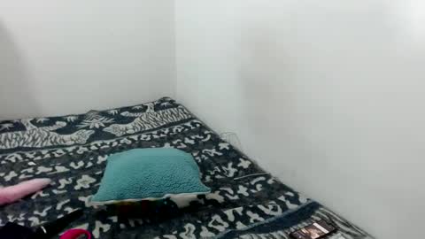 Sara love online show from 02-18-25, 03:21