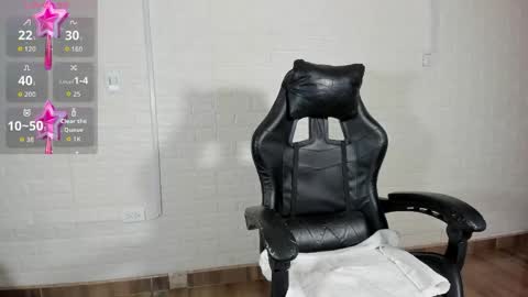 Snapshot of sara_love_1 chatting on 04-21-26, 02:37 Sara Love online show from 04-21-26, 02:37