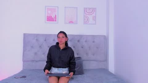 Snapshot of sara_marin18 chatting on 08-05-26, 10:29 Sara Neith online show from 08-05-26, 10:29