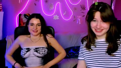 Sara online show from 04-28-26, 02:27