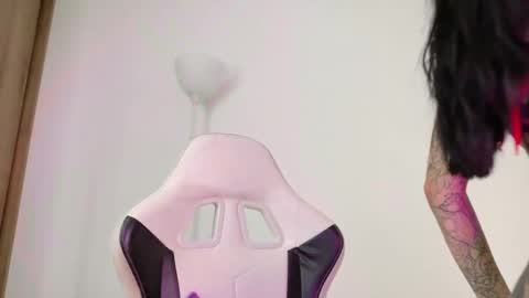 Sara online show from 04-22-26, 02:18