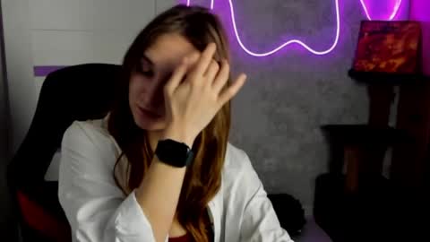 Sara online show from 04-21-26, 08:23