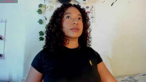 Snapshot of sara_sophiee chatting on 12-10-24, 01:11 sara sofia online show from 12-10-24, 01:11