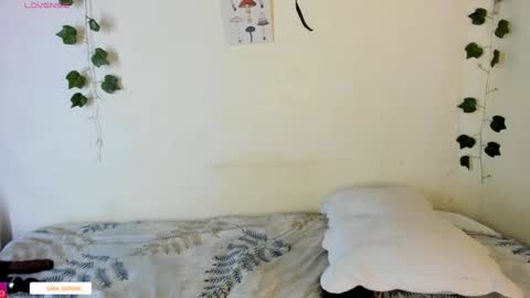 Snapshot of sara_sophiee chatting on 12-18-24, 04:09 sara sofia online show from 12-18-24, 04:09