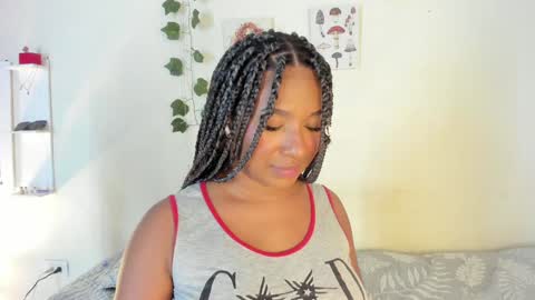 Snapshot of sara_sophiee chatting on 01-13-25, 01:34 sara sofia online show from 01-13-25, 01:34