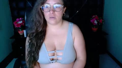 Snapshot of sara_thonson_ chatting on 12-27-24, 03:53 sara_thonson_ online show from 12-27-24, 03:53