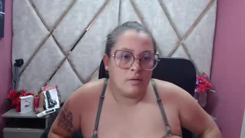 sara_thonson_ online show from 02-18-26, 03:02