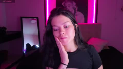 Snapshot of sara_valderrama_ chatting on 02-12-26, 11:49 sara_valderrama_ online show from 02-12-26, 11:49