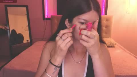 Snapshot of sara_valderrama_ chatting on 03-03-26, 11:49 sara_valderrama_ online show from 03-03-26, 11:49