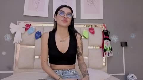 Snapshot of saraa_nix chatting on 11-29-25, 03:09 sara online show from 11-29-25, 03:09